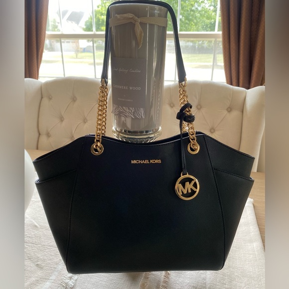 MICHAEL Michael Kors Handbags - NEW, Michael KORS Saffiano Leather Handbag! Absolutely Gorgeous!